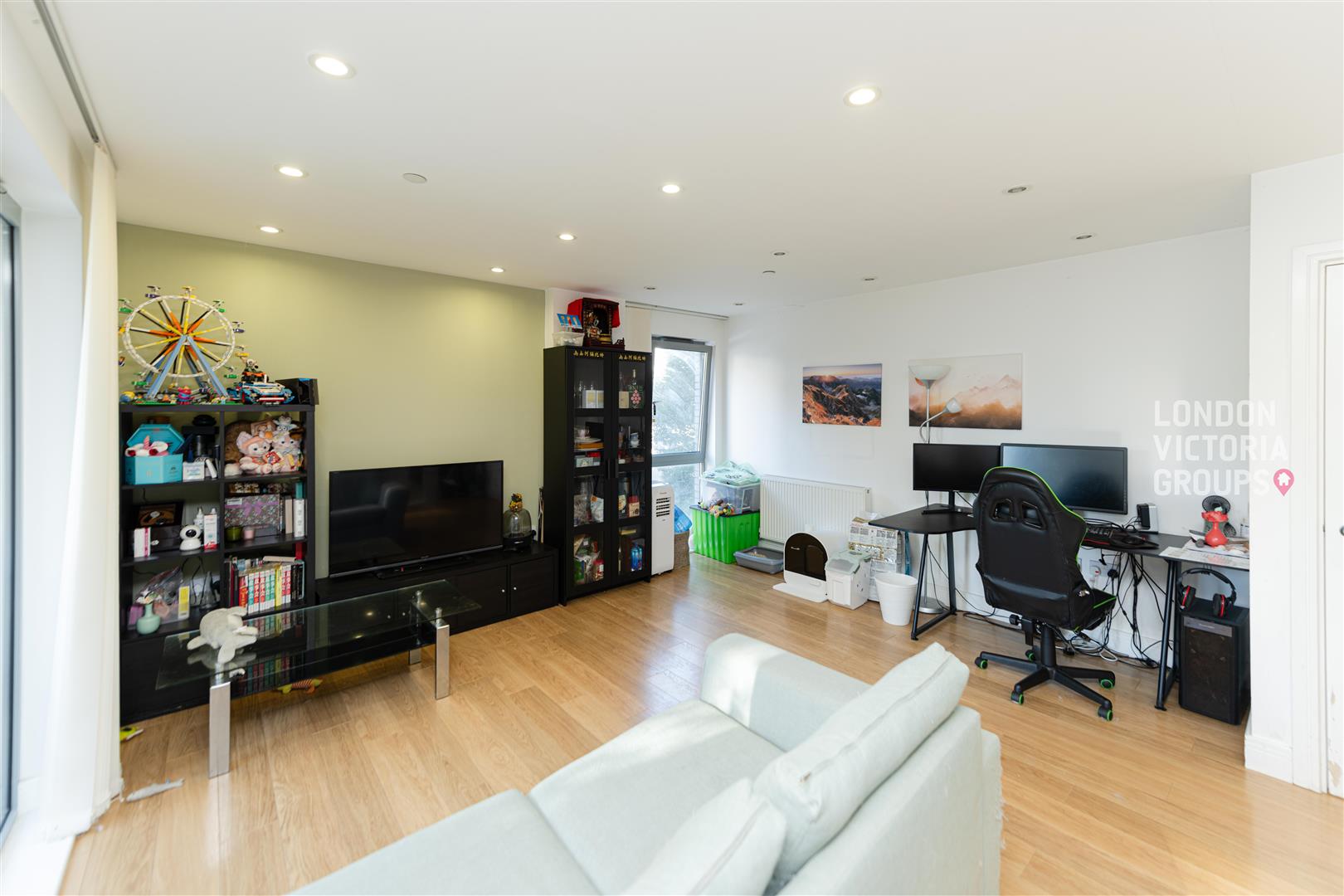 2 bed property in Wilson Tower, 16 Christian Street, London